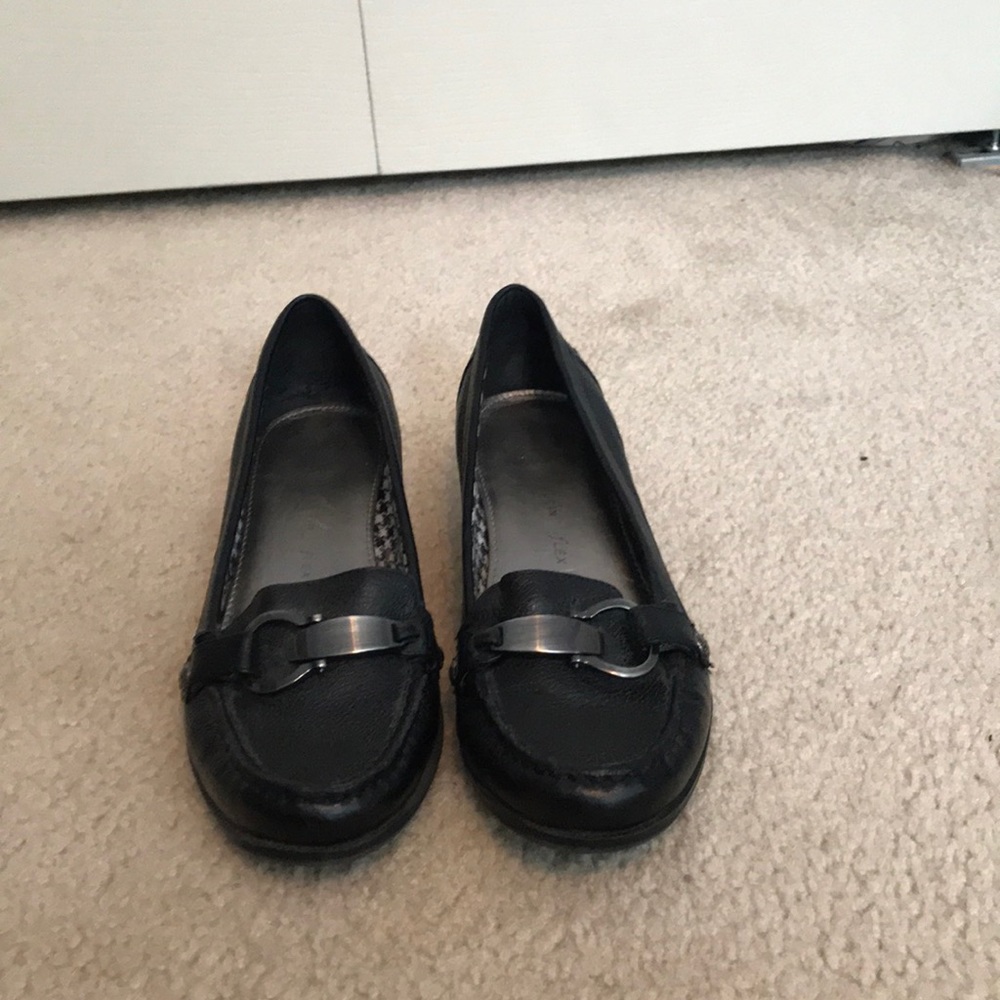 Anne Klein black tumbled leather dress loafers